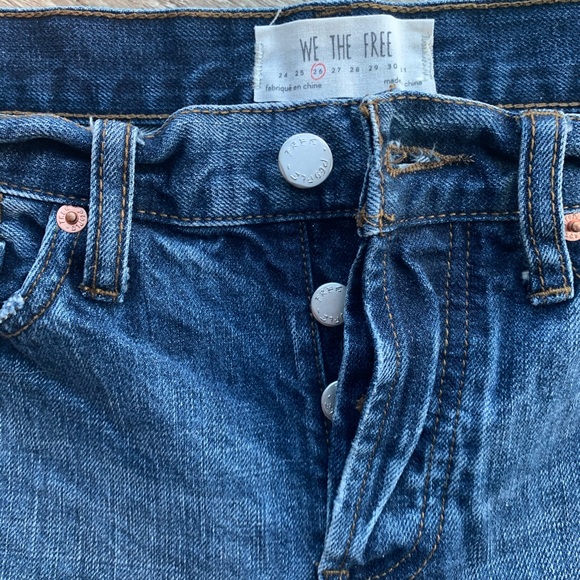 WE THE FREE Jean shorts - Picture 3 of 3